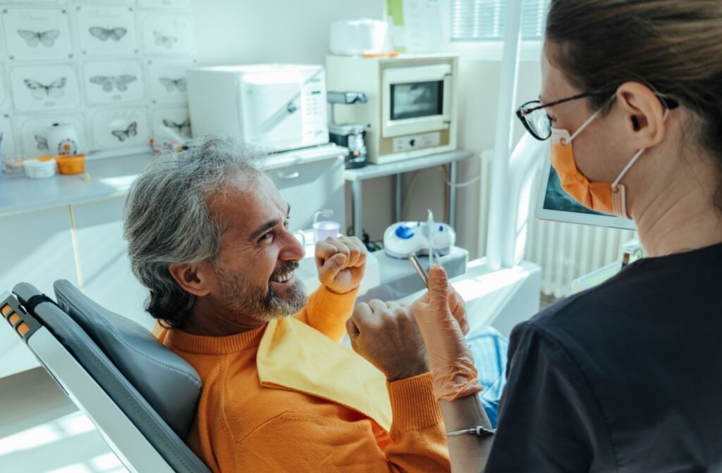  A dentist explains why undergoing CBCT scans is necessary for developing their patient's treatment plan.